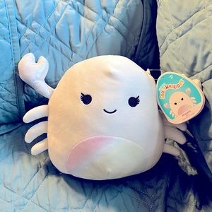 Magela 8” Squishmallow